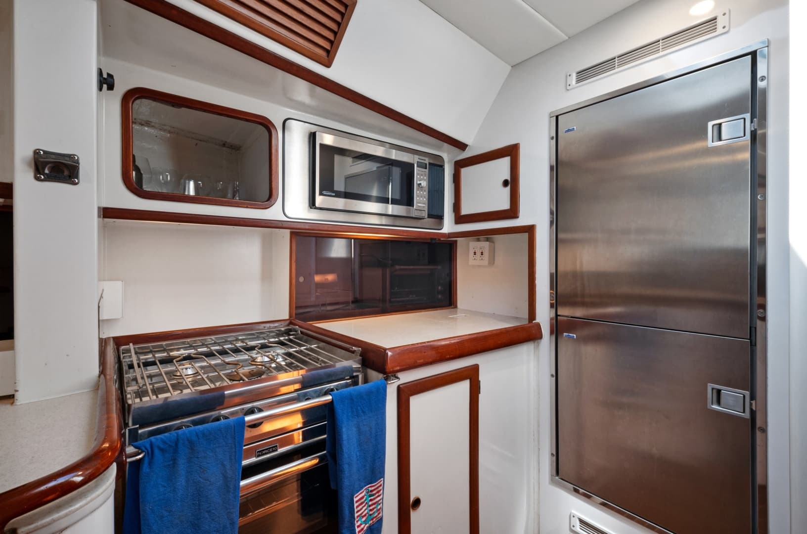 1991 Southern Wind 72