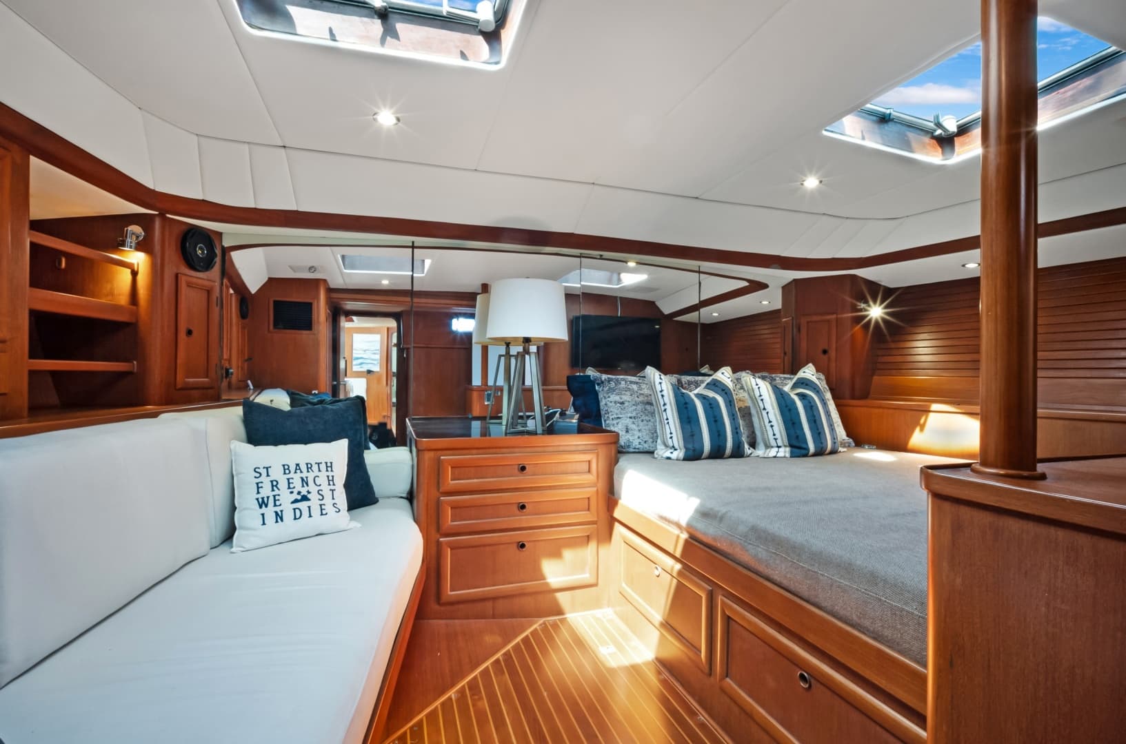 1991 Southern Wind 72