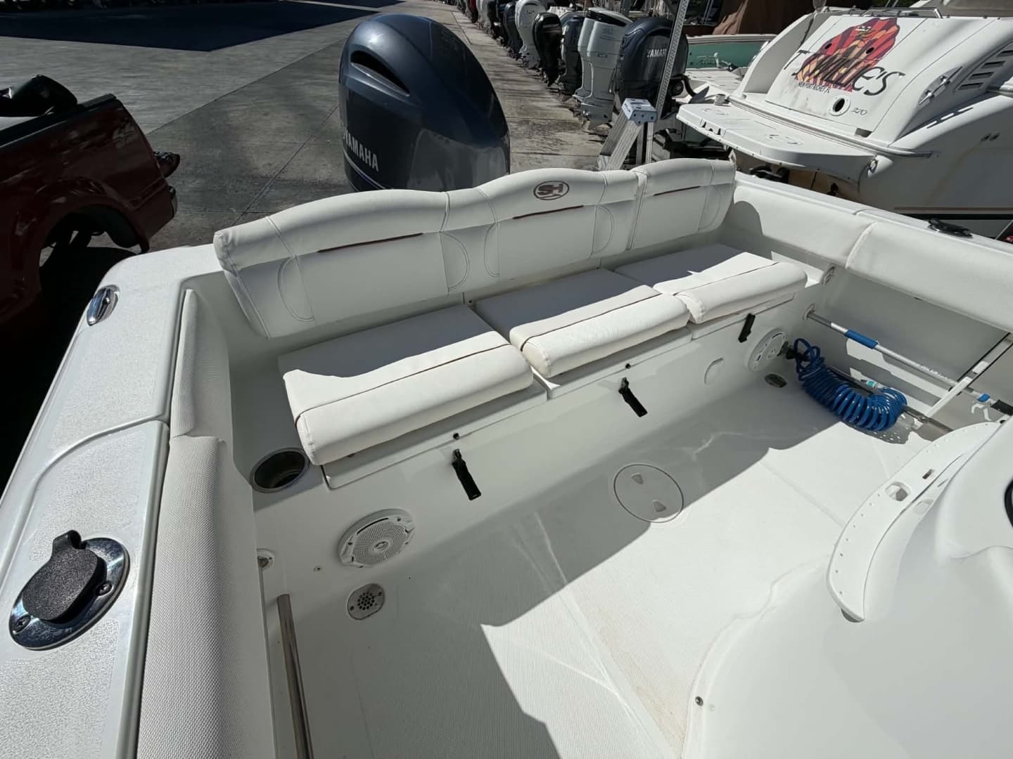 2018 Sea Hunt 225 Ultra