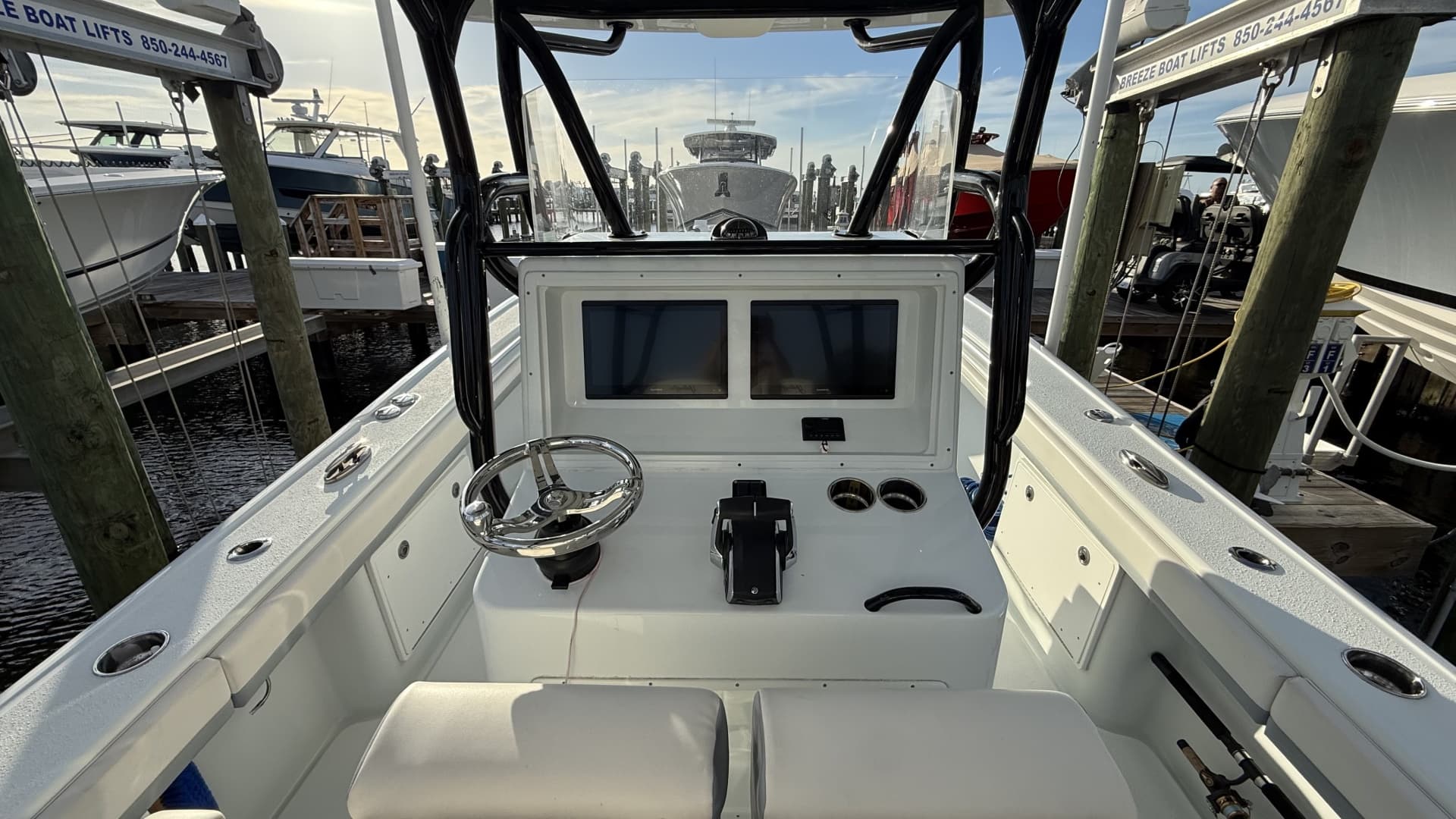 2022 Yellowfin 32 Offshore