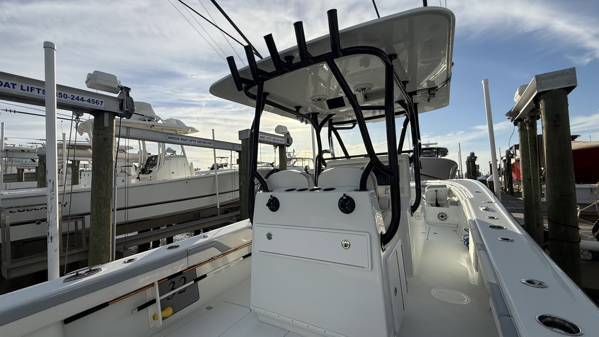 2022 Yellowfin 32 Offshore