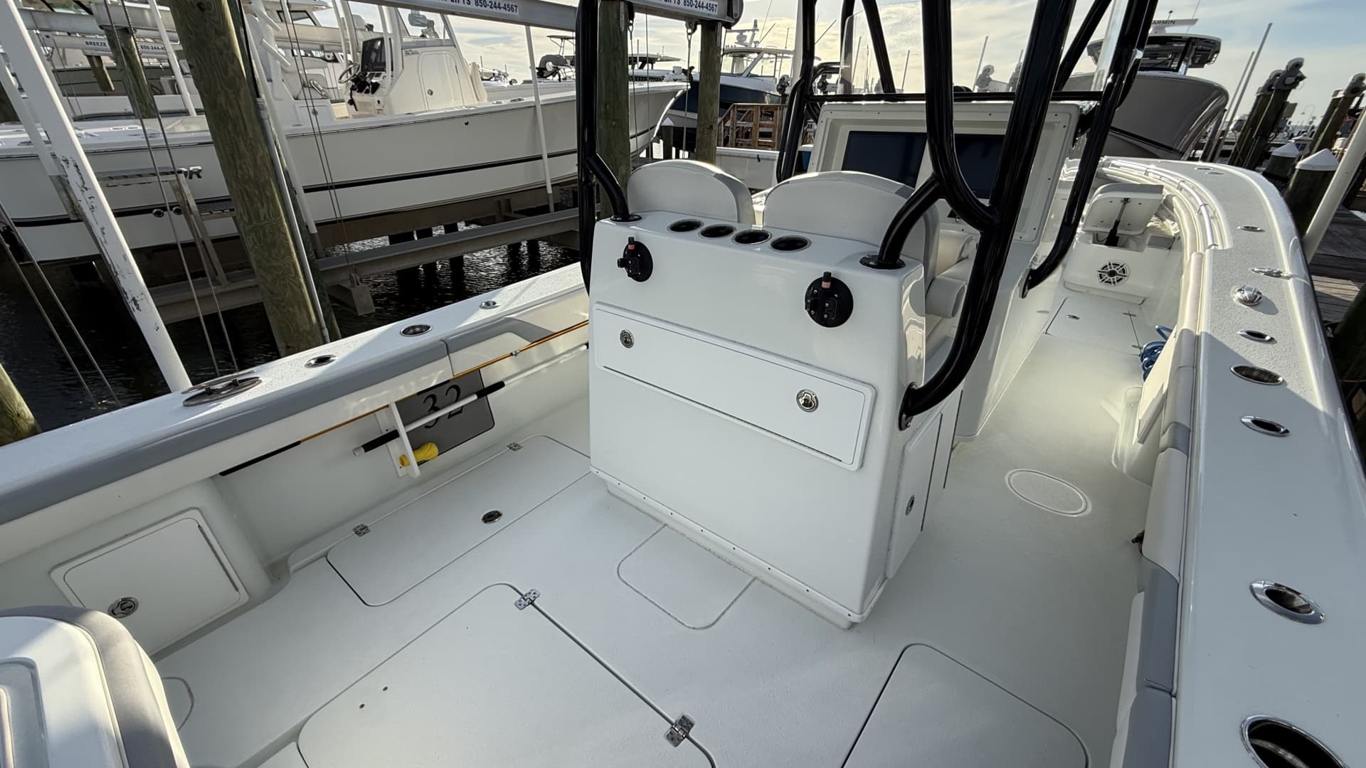 2022 Yellowfin 32 Offshore