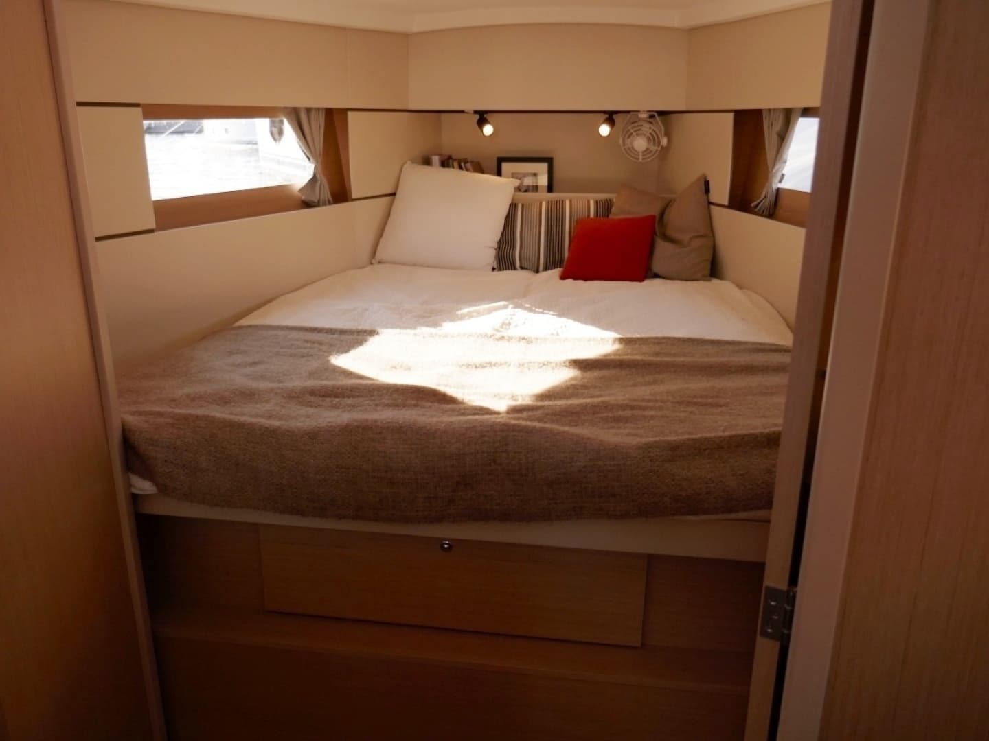 Beneteau Oceanis 38.1
