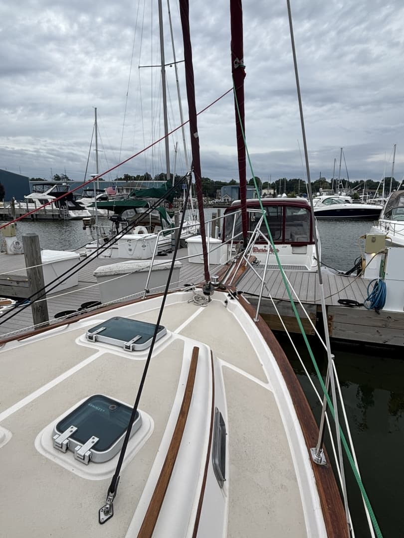 1987 Island Packet 31