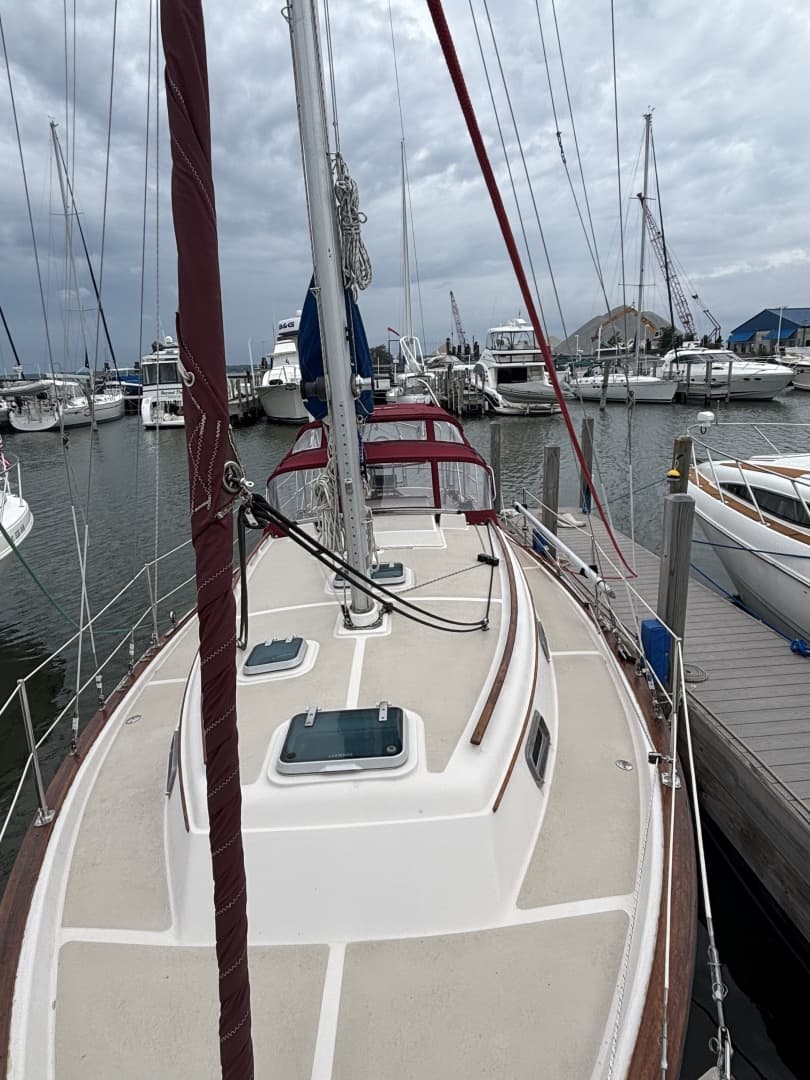 1987 Island Packet 31