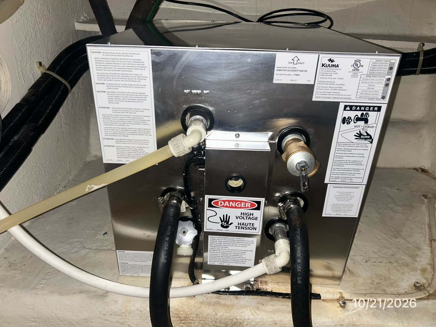 Bayliner 3988 water heater