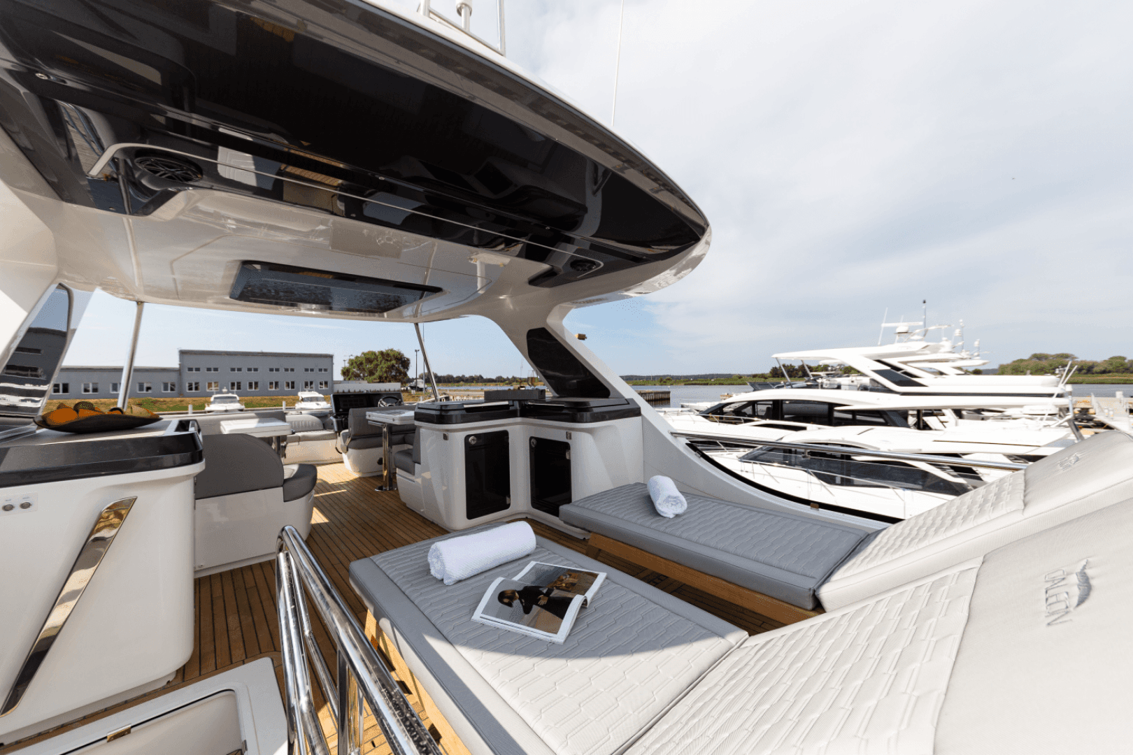 2024 Galeon 560 FLY