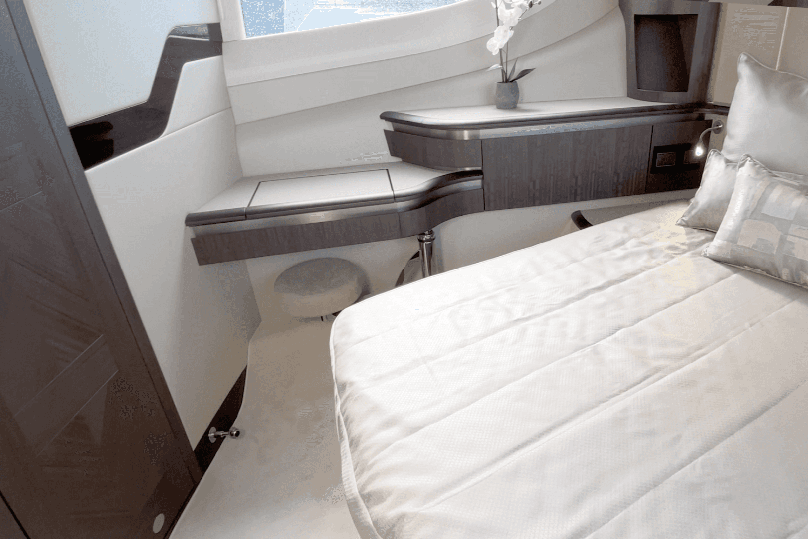 2024 Galeon 560 FLY