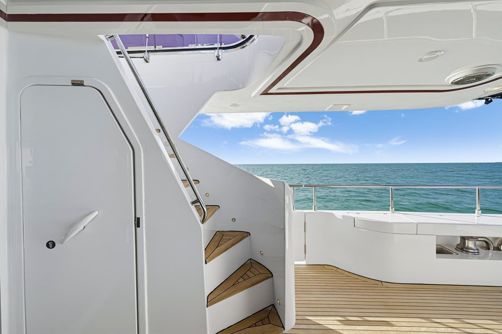 2016 Ferretti Yachts Custom Line