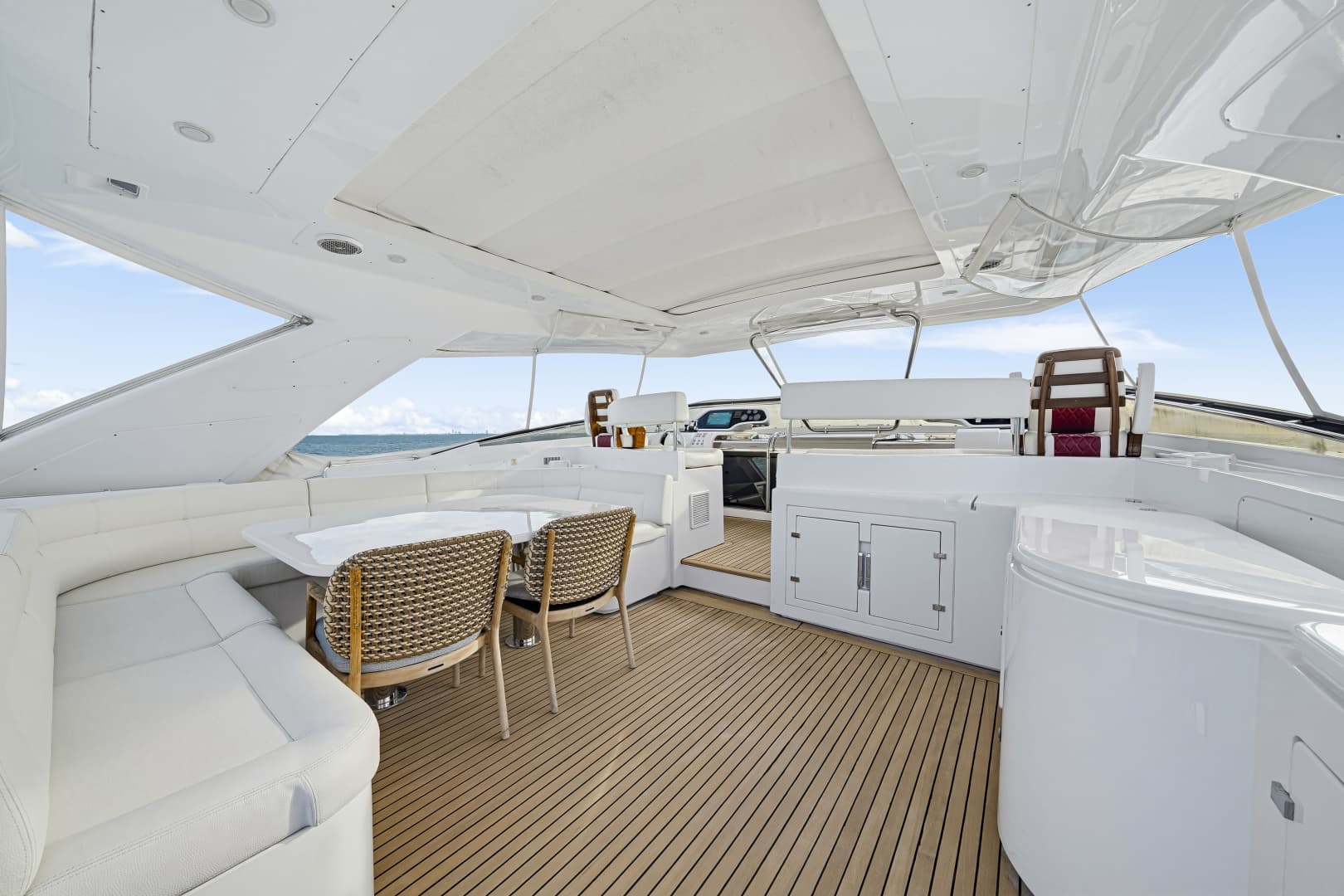 2016 Ferretti Yachts Custom Line