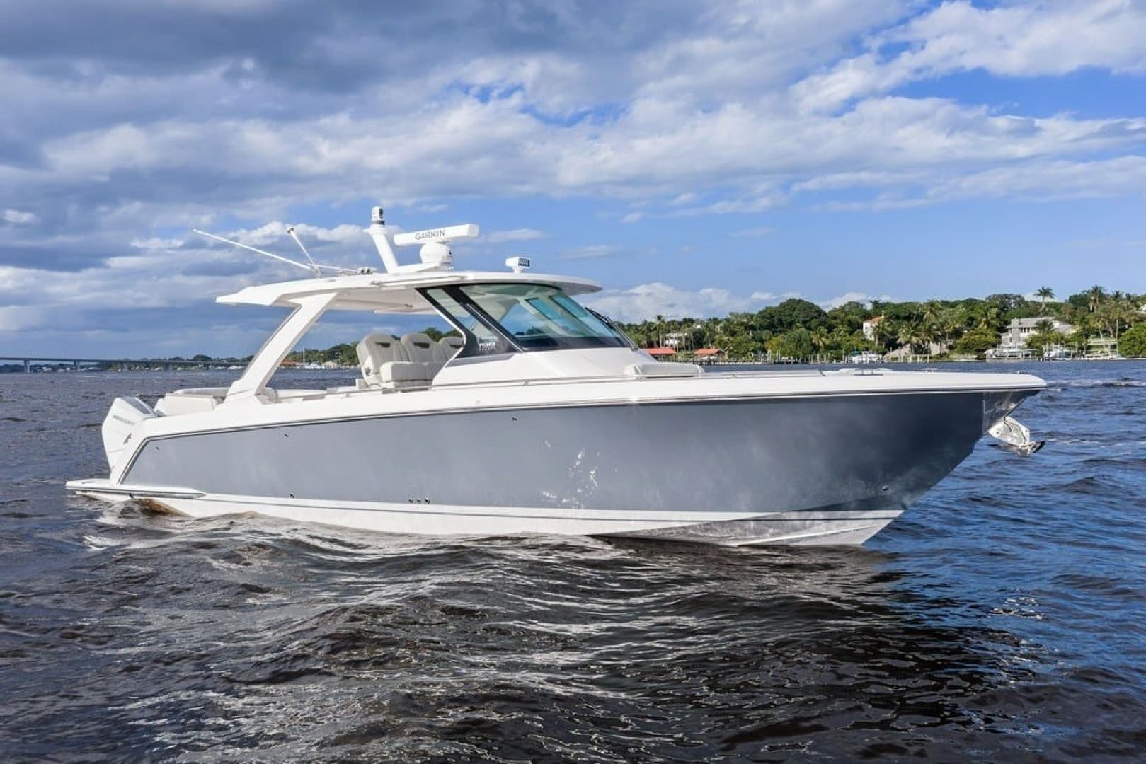 2024 Tiara Yachts 38 LS