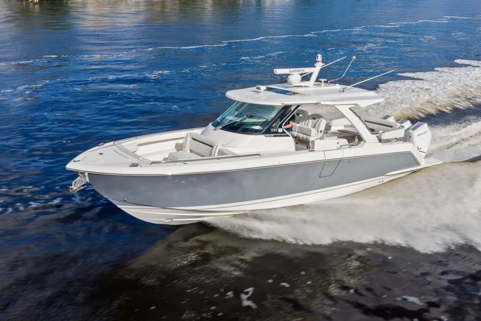 2024 Tiara Yachts 38 LS