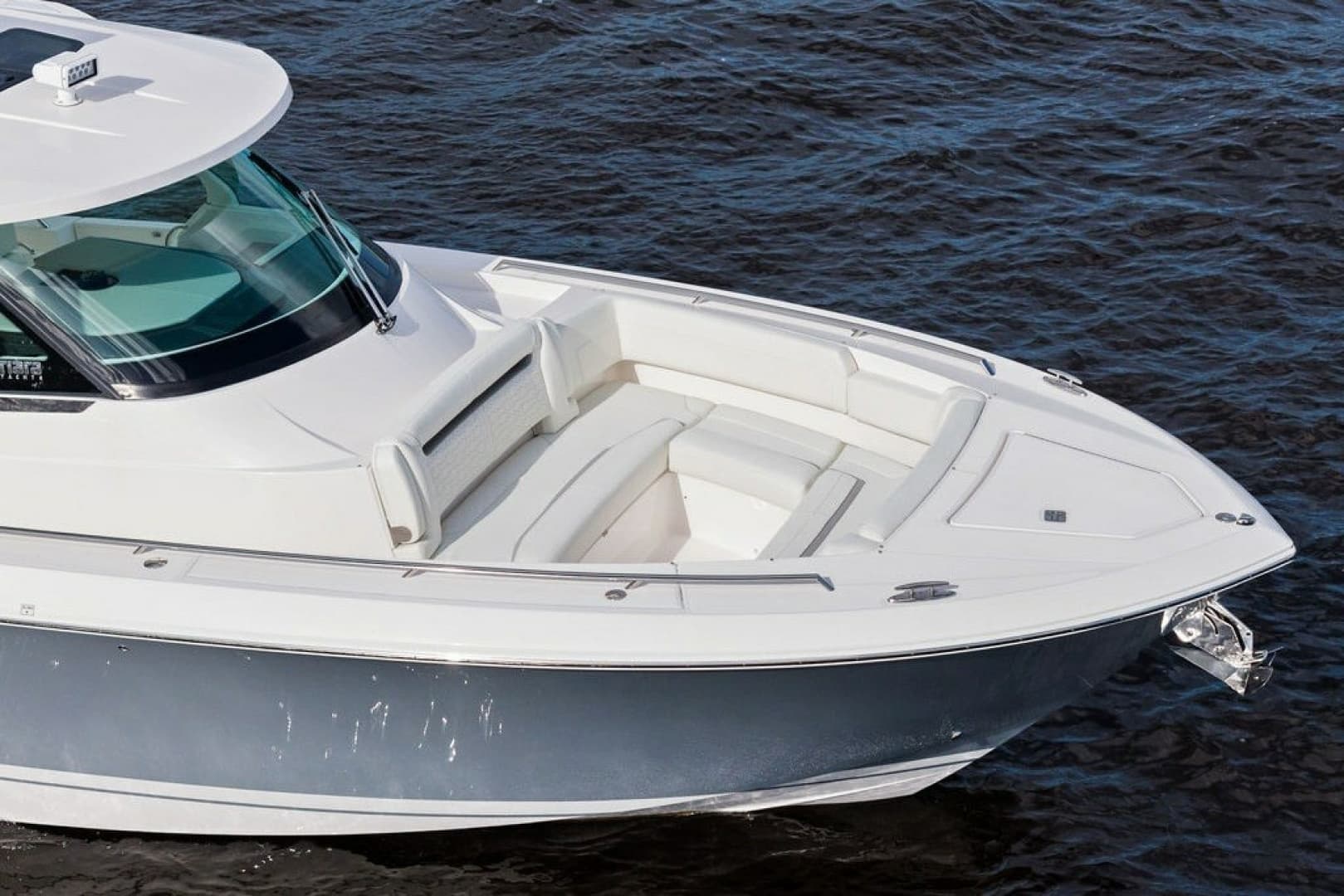 2024 Tiara Yachts 38 LS