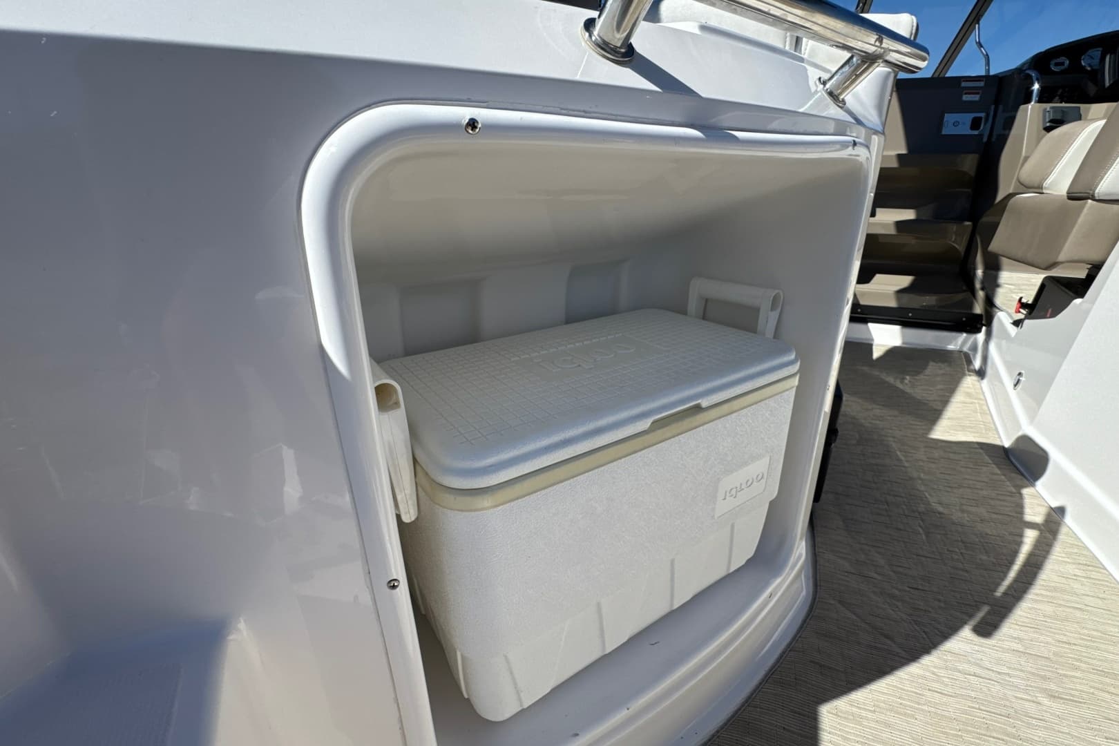 2017 Regal 28 Express