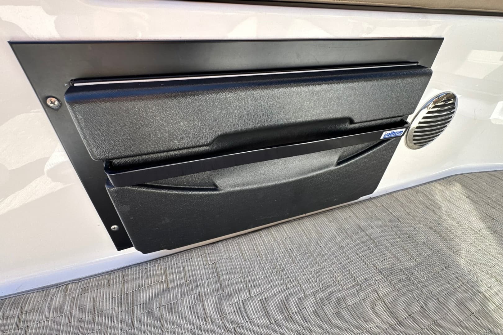 2017 Regal 28 Express