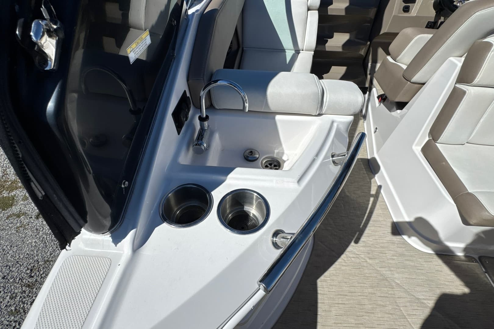 2017 Regal 28 Express