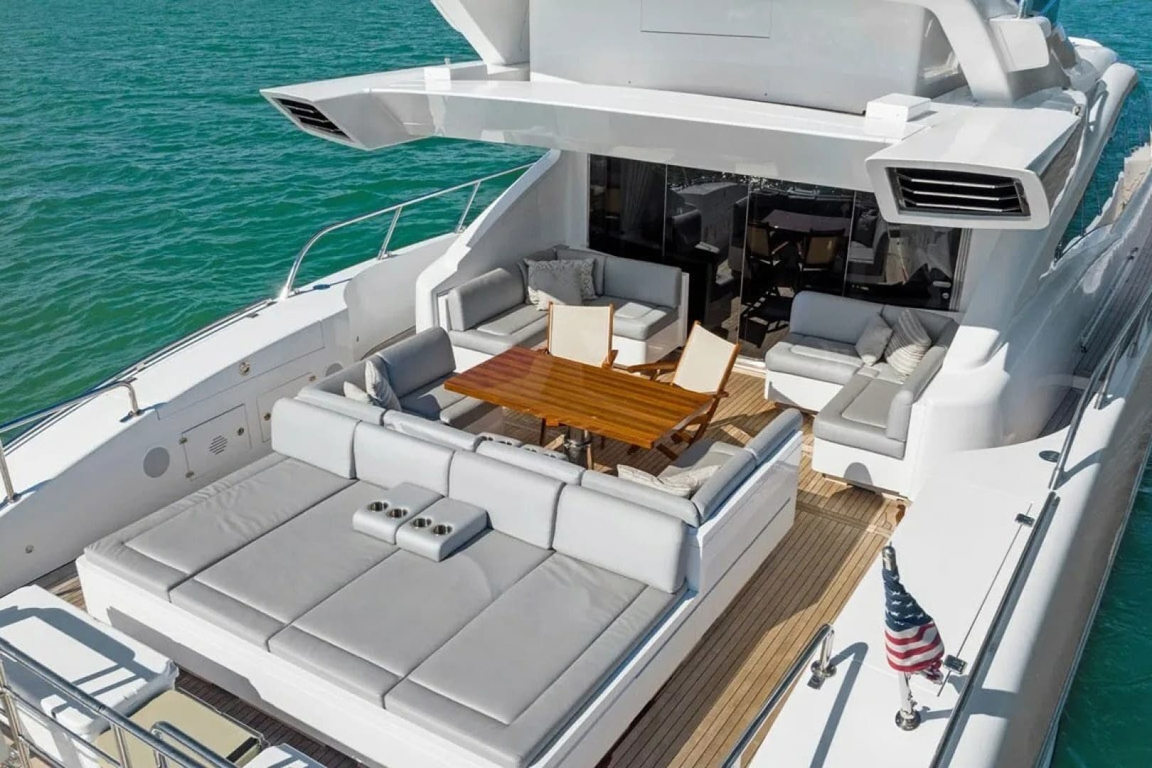 2016 Mangusta 94