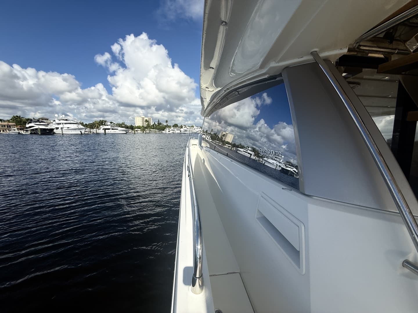 2018 Prestige 680 Flybridge