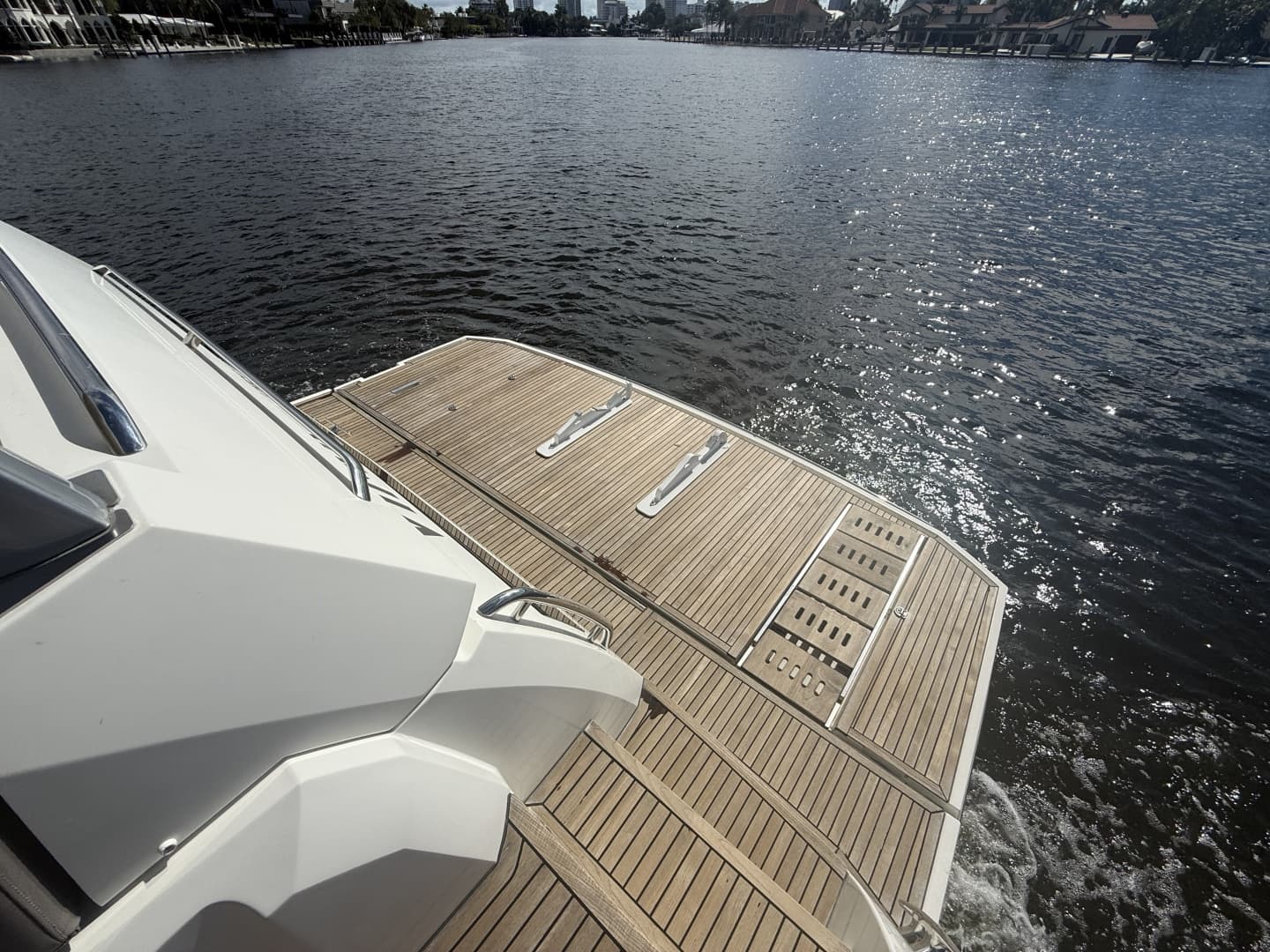 2018 Prestige 680 Flybridge