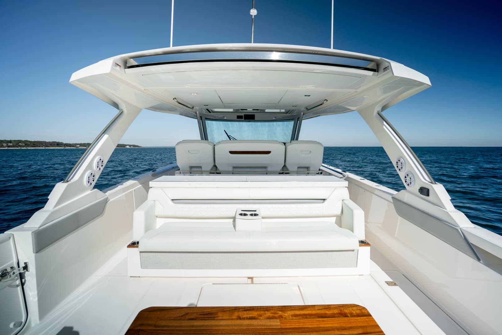 2023 Tiara Yachts 43 LS