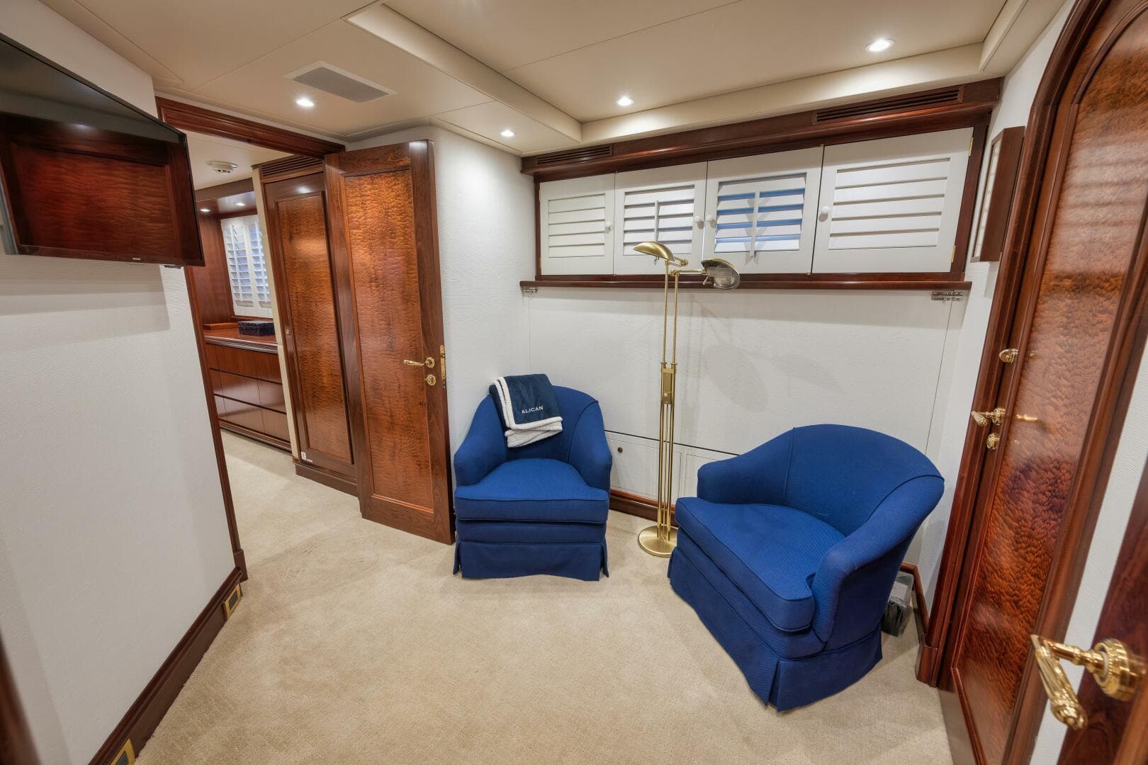 2002 Sovereign Raised Pilothouse