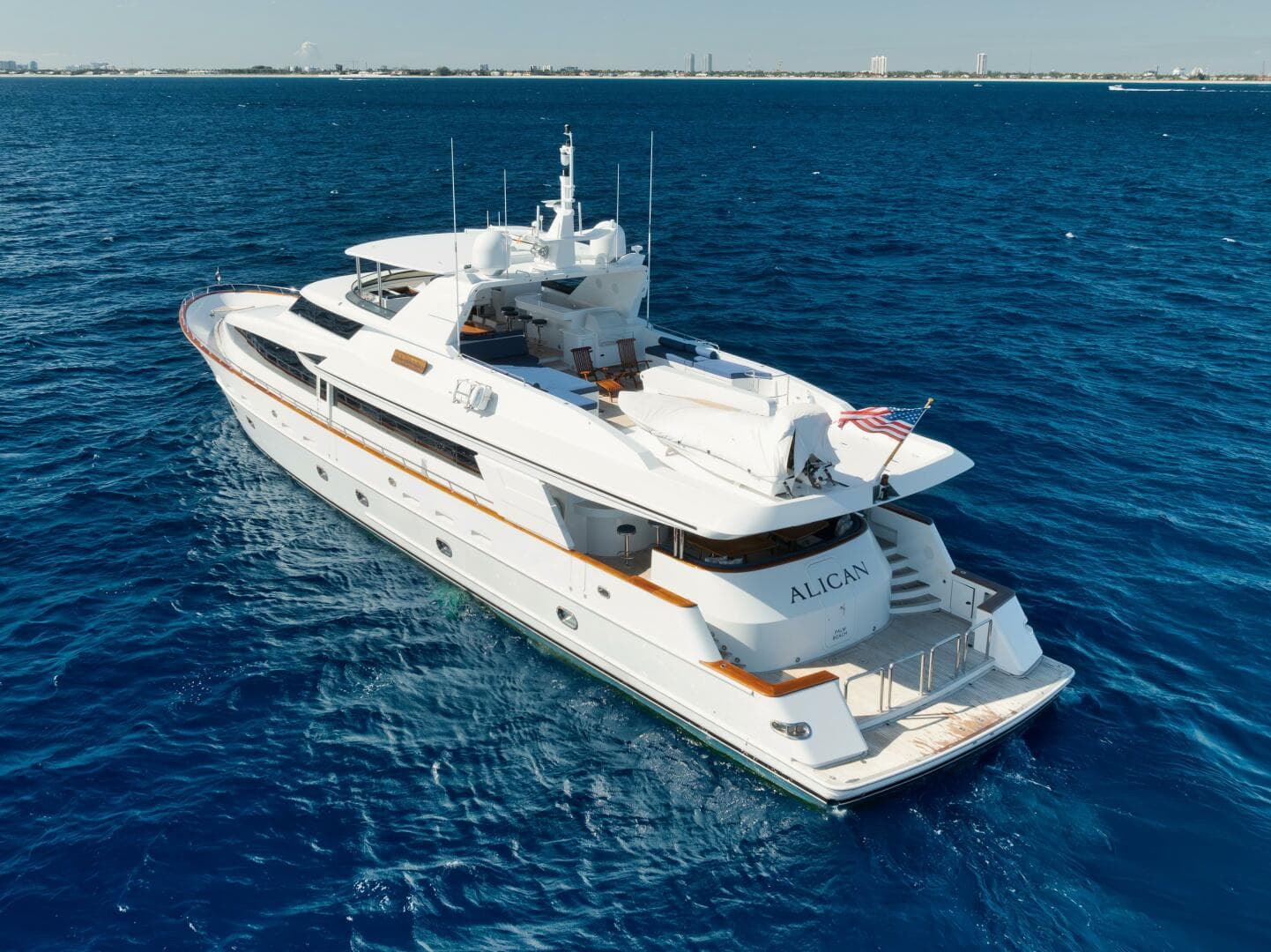 2002 Sovereign Raised Pilothouse