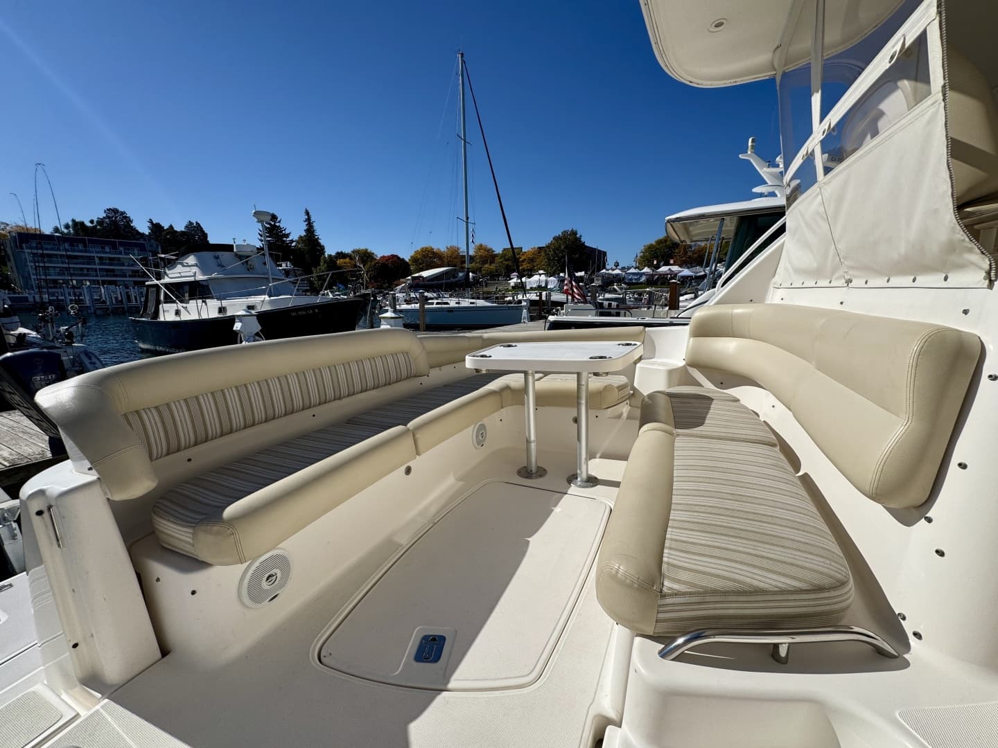 2006 Tiara Yachts 4300 Sovran