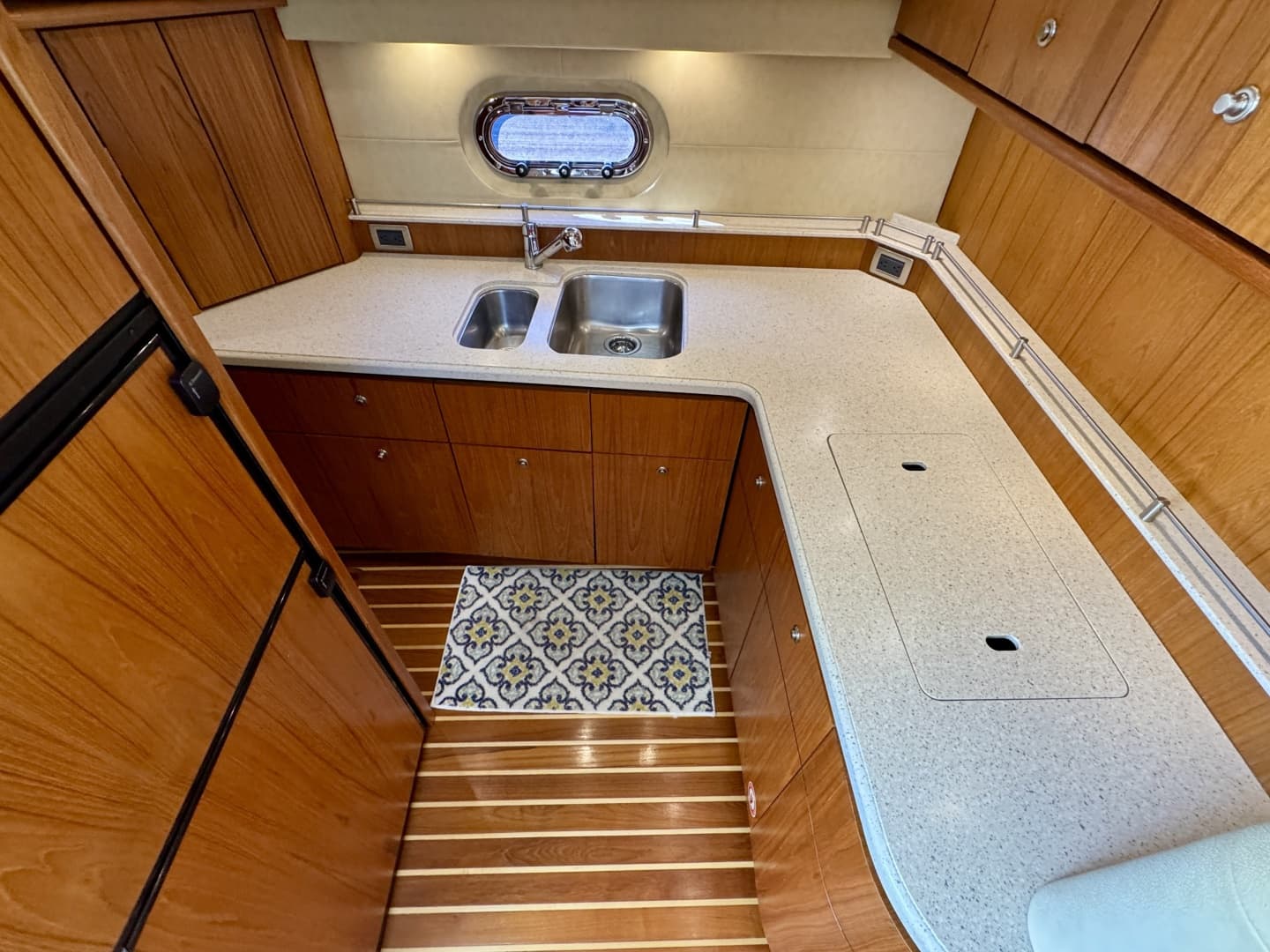 2006 Tiara Yachts 4300 Sovran