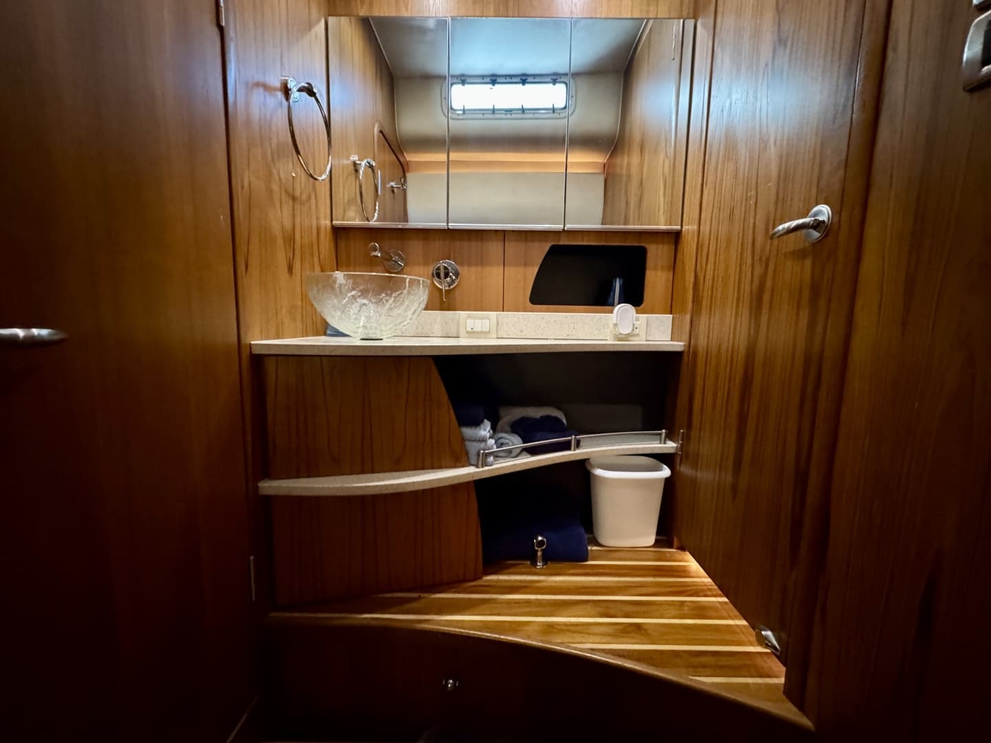 2006 Tiara Yachts 4300 Sovran