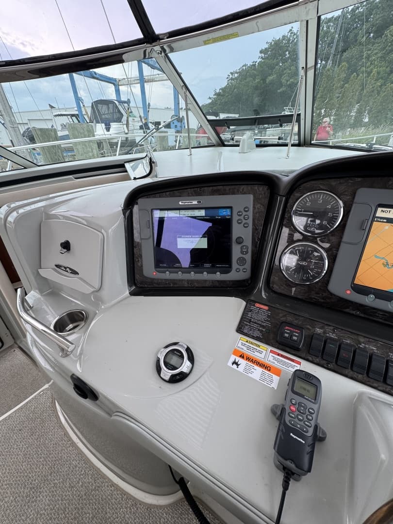 2010 Sea Ray 390 Sundancer