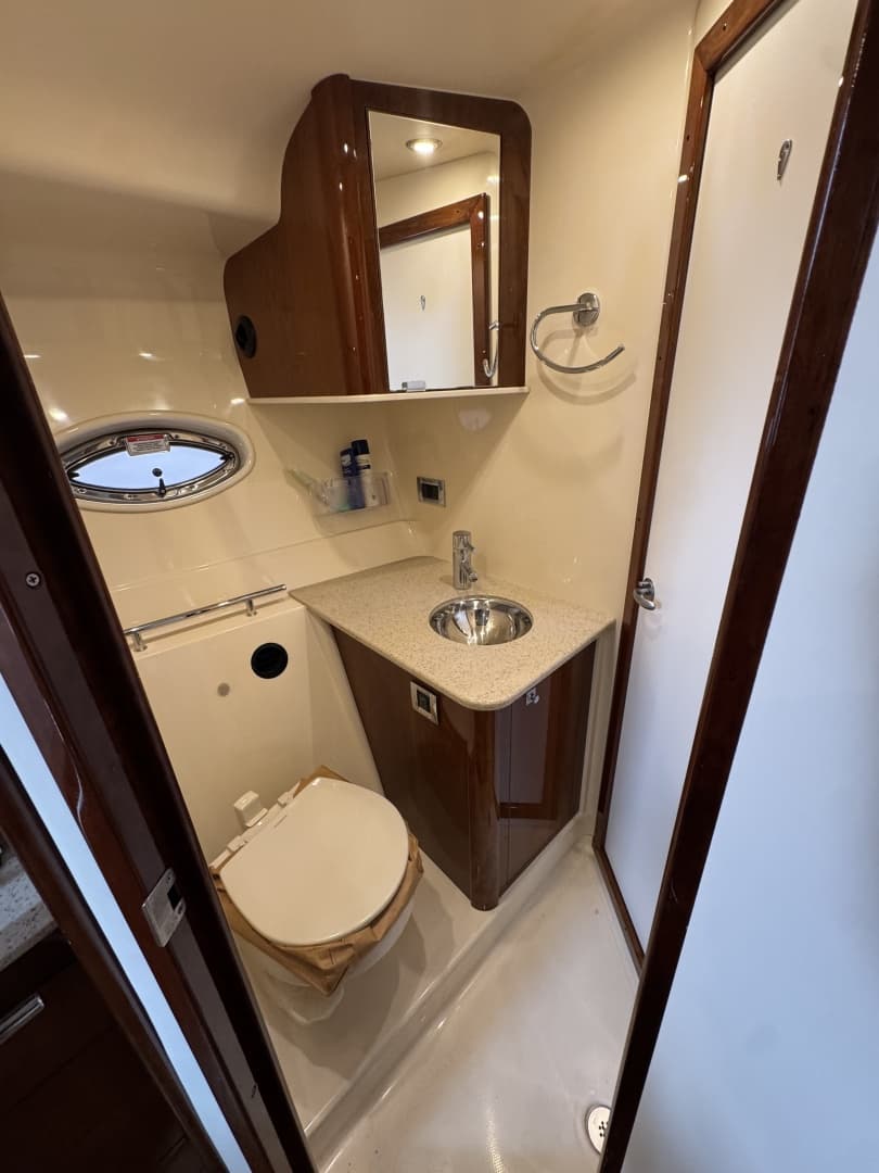 2010 Sea Ray 390 Sundancer