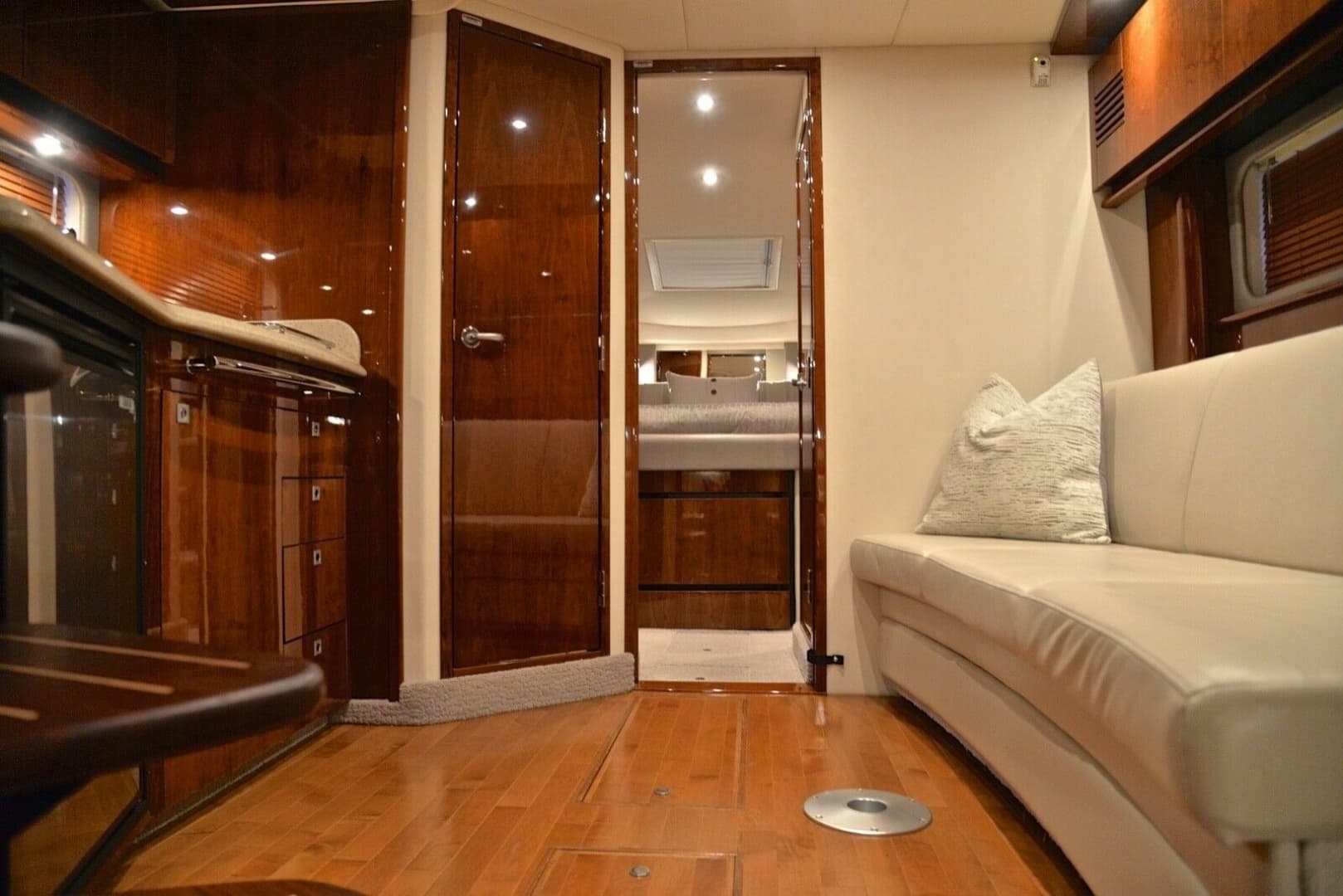 2010 Sea Ray 390 Sundancer
