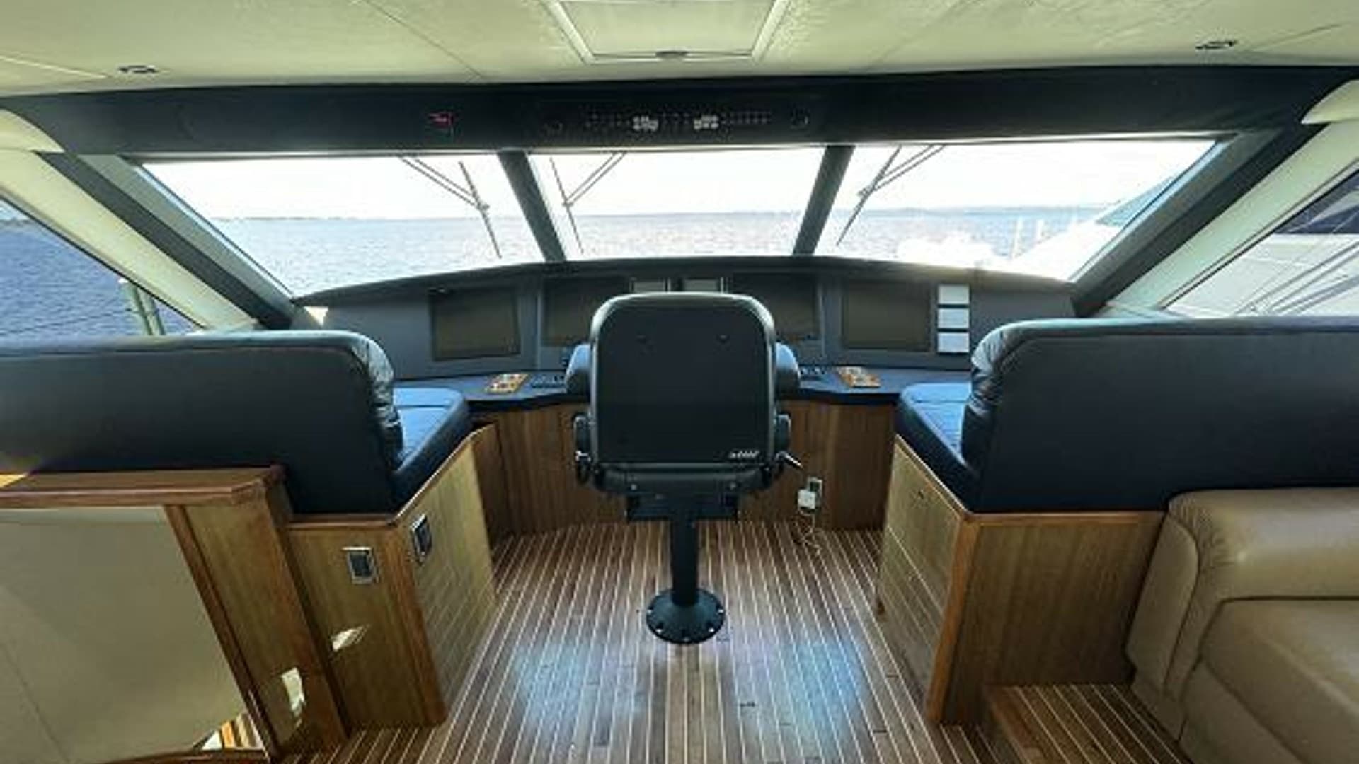 2007 74 Viking 74 Enclosed Bridge Never Settle - Enclosed Flybridge Area