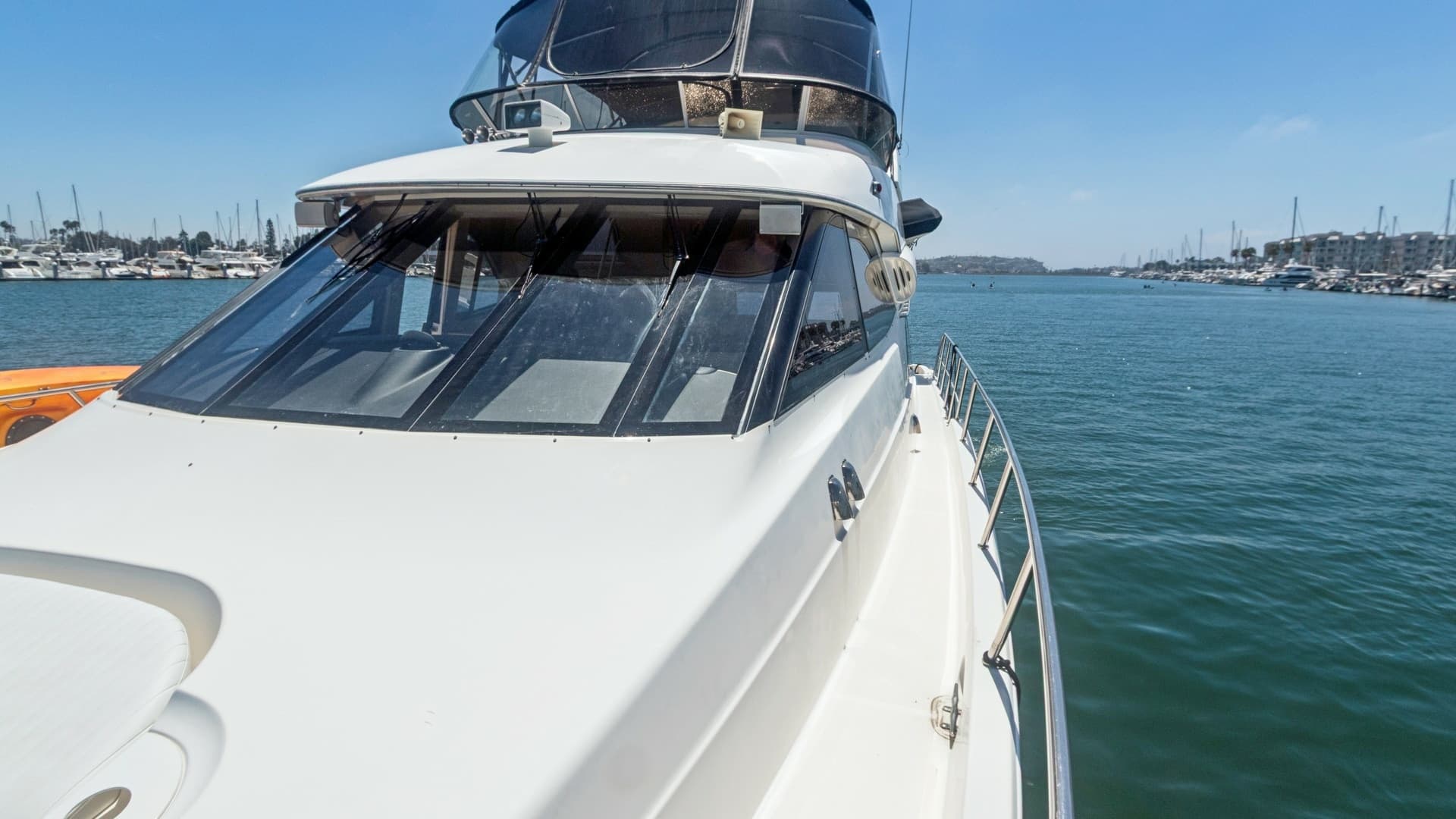 Forward Deck and Flybridge View