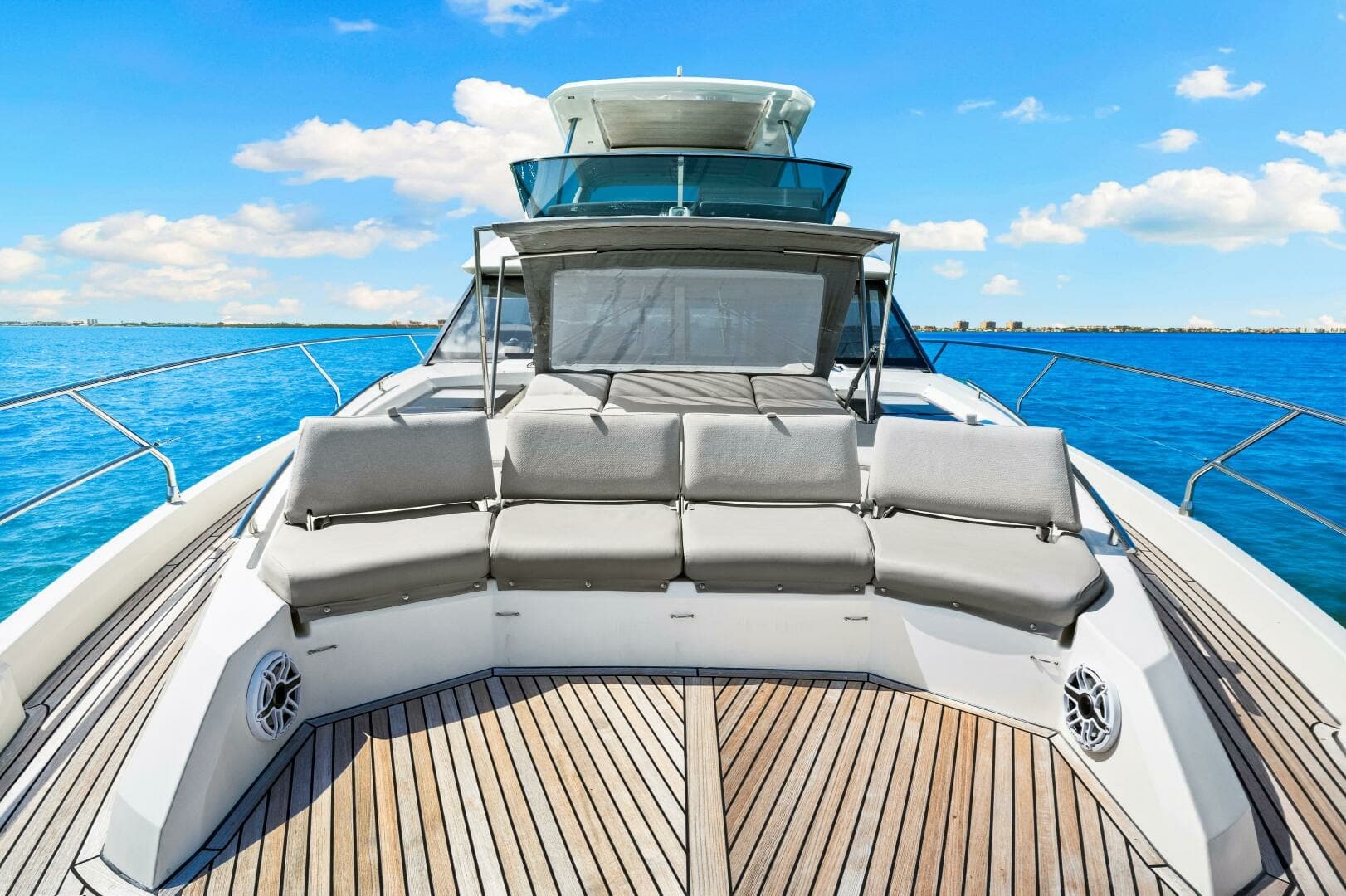 2019 Prestige 630 Flybridge - Bow