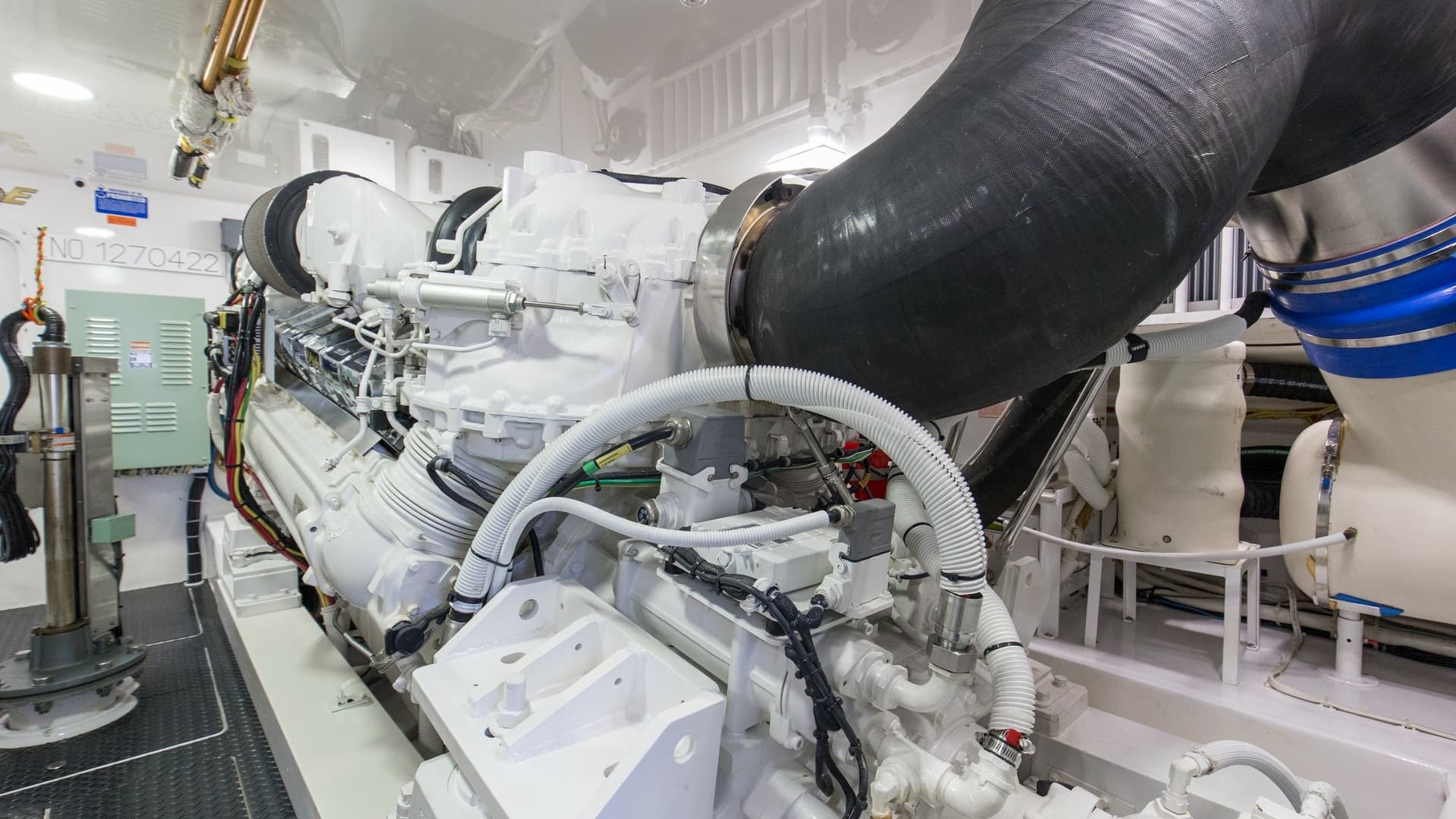 2017 72 Viking Enclosed Bridge Share-E Bridge Engine Room (2)