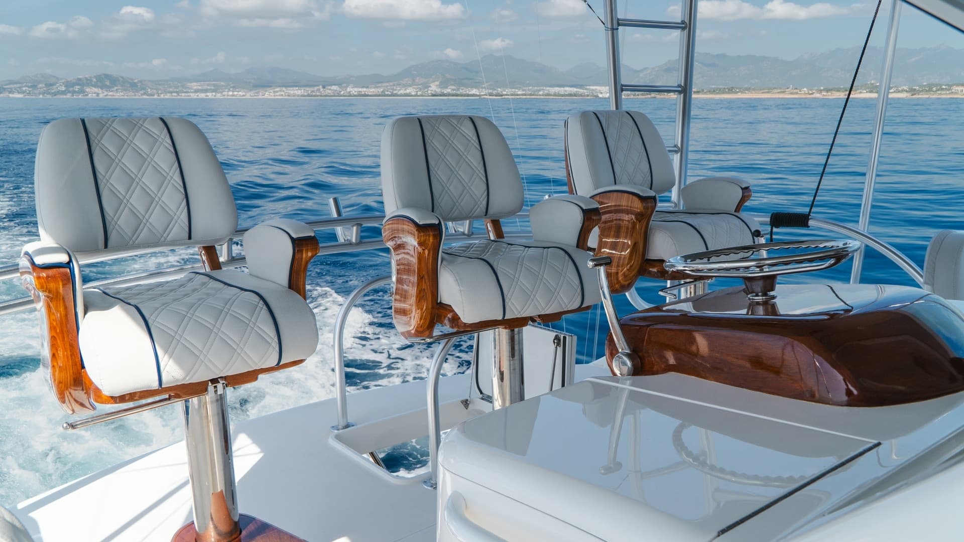 Flybridge Helm Seating Area