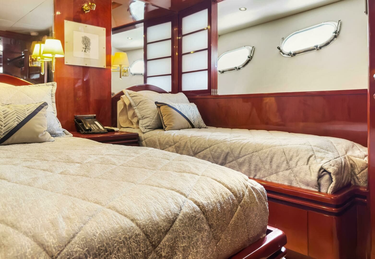 2005 Ocean Alexander 80 motoryacht
