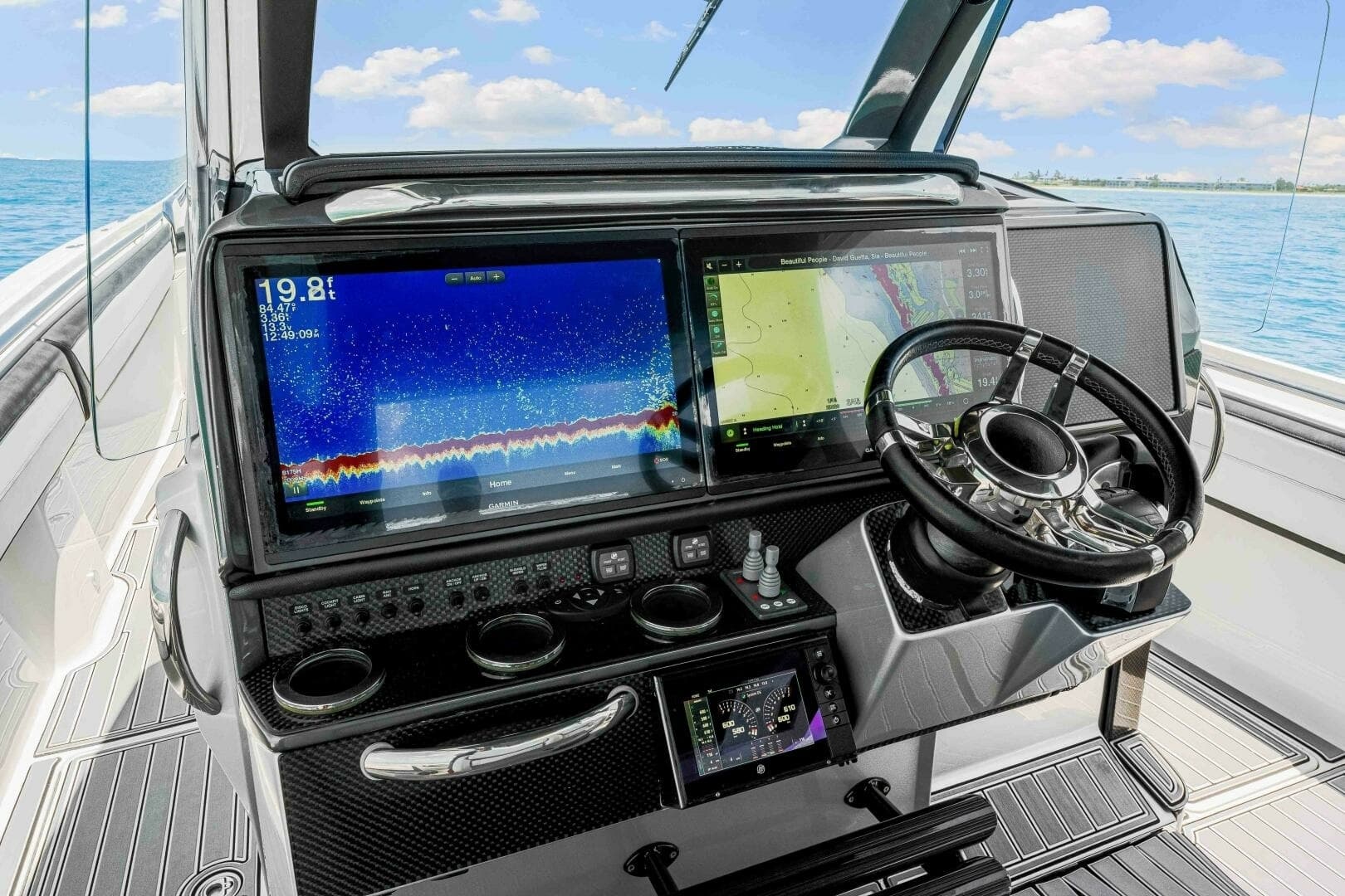 2017 Nor-Tech 450SS - Helm