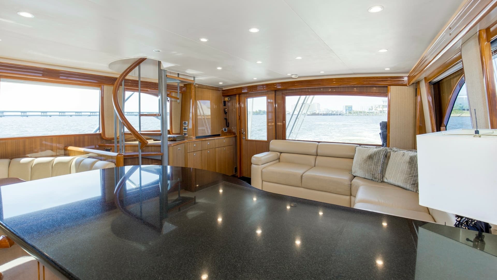 2007 64 Viking Enclosed Bridge Reel Blues Galley (3)