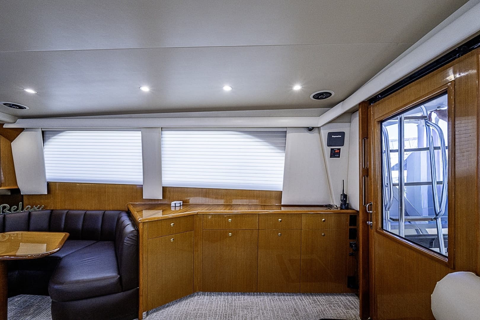 Viking 52 - Catchin Time - Salon