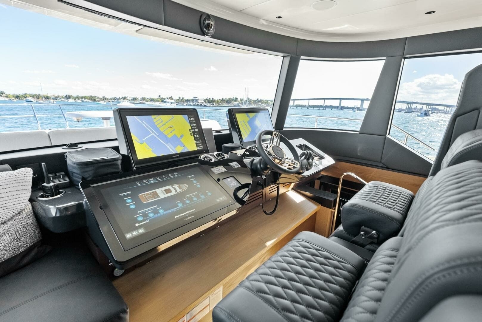 2025 Absolute 75 Navetta