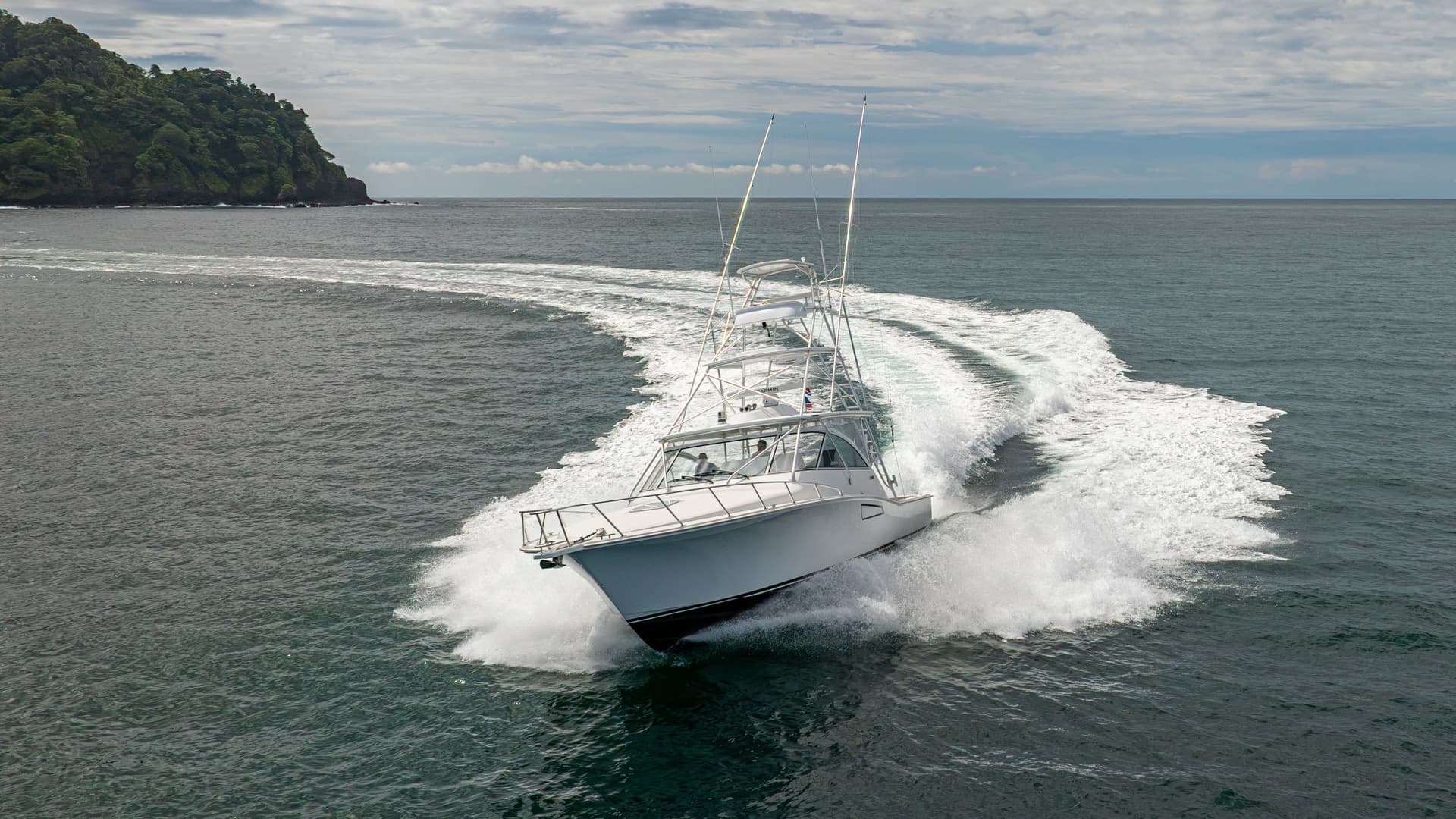 Dynamic Bow View Underway