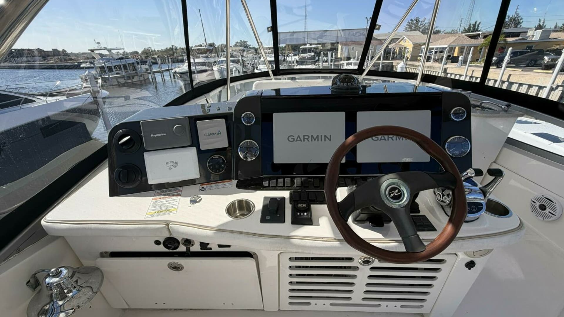 2008 Sea Ray 47 Sedan Bridge - Helm