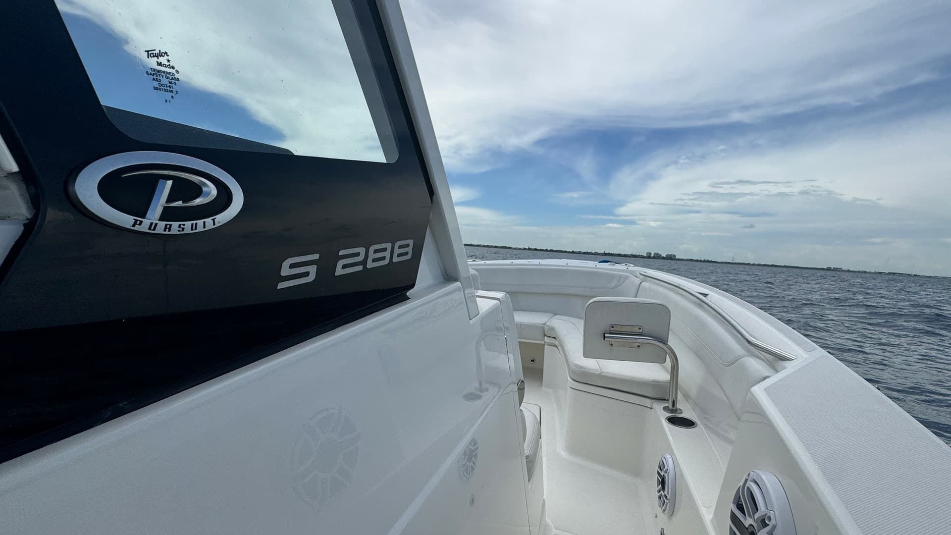 2022 Pursuit S288-