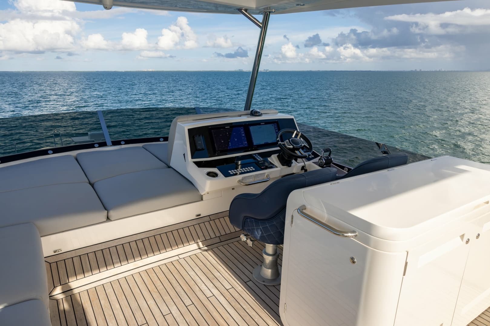 2022 Sunseeker Manhattan 68