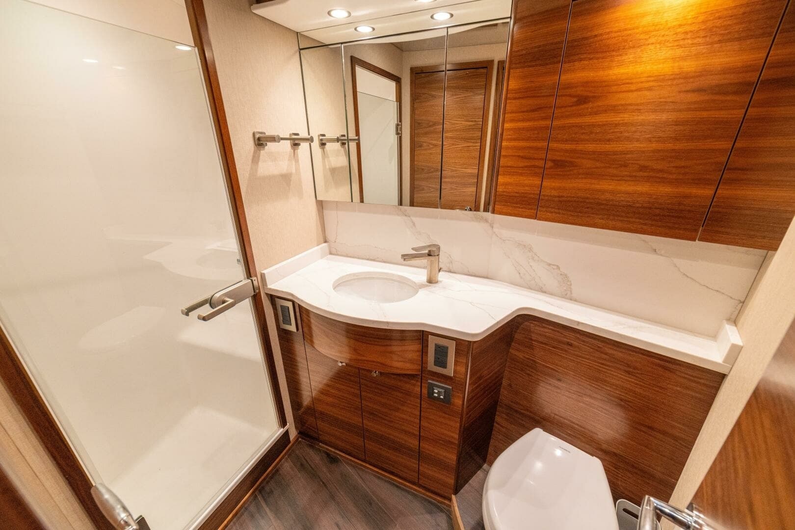 2025 Viking 58 Convertible GAME ON