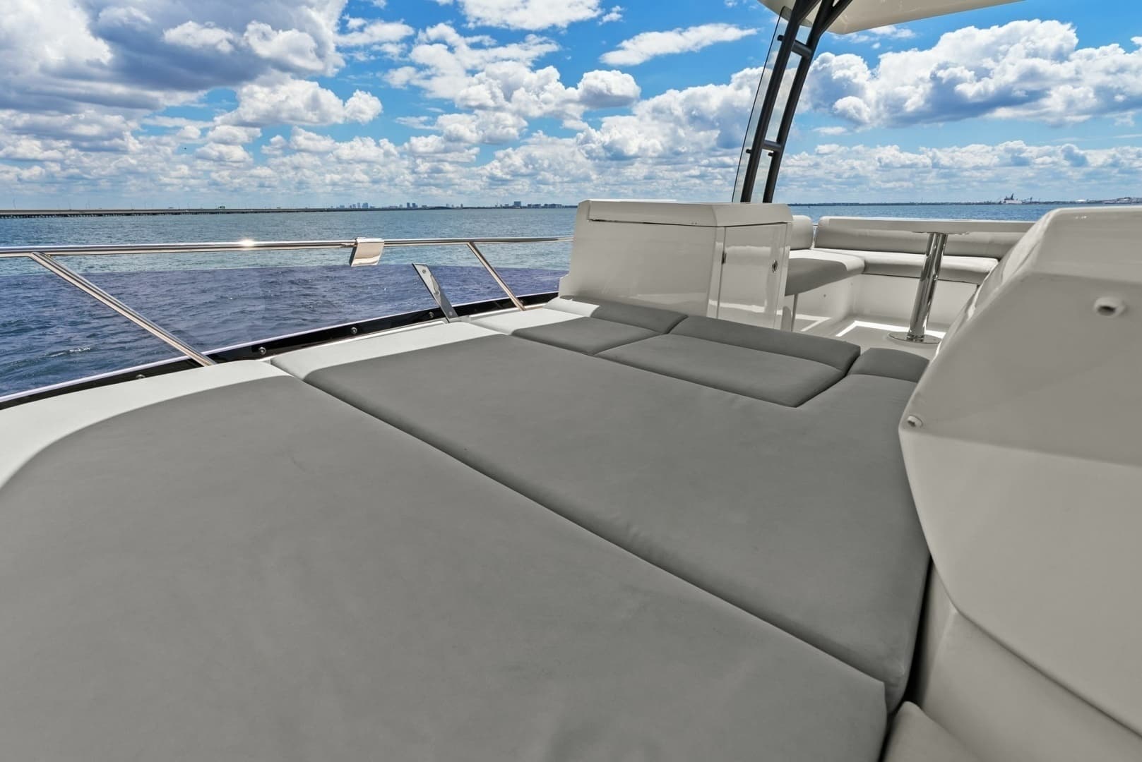 2020 Prestige 460 Flybridge
