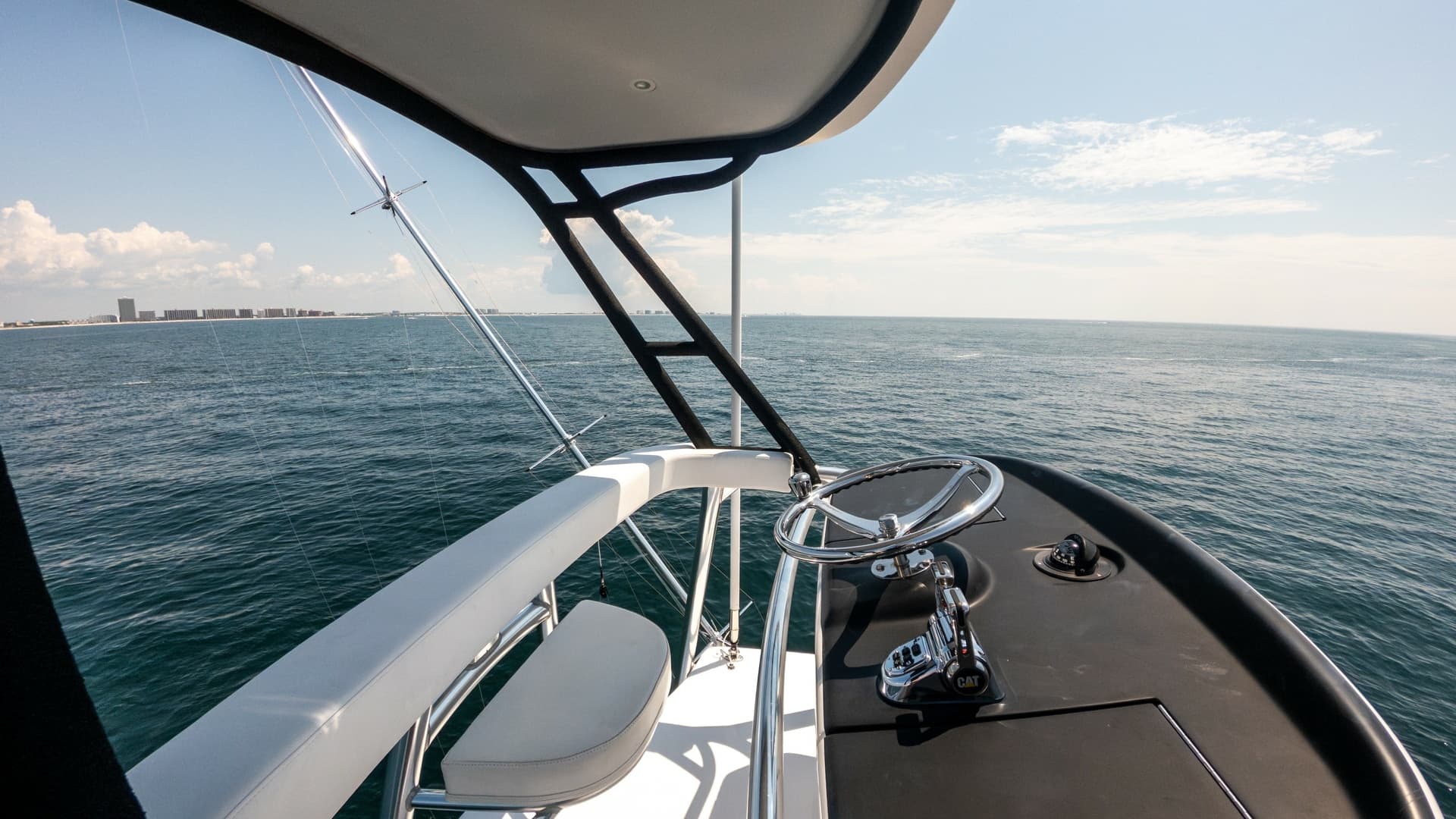 2021 65 Hatteras GT On the DL Tower Helm (5)