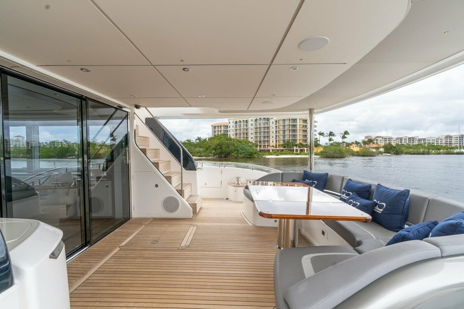 Princess 80 LANIKAI - Aft Deck